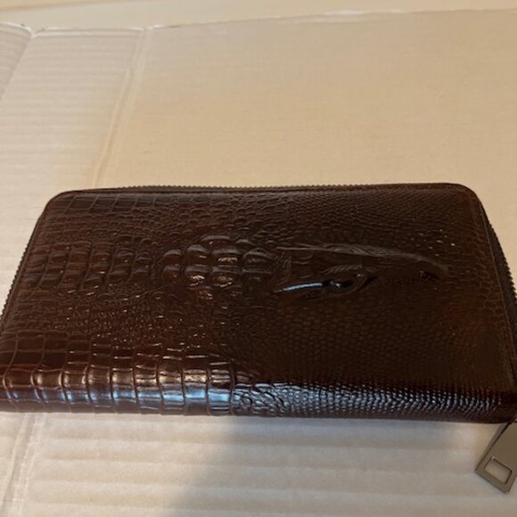 Men’s crocodile pattern leather wallet. - Picture 4 of 4